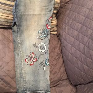 Macy’s Style & Co  denim capris with embroidery